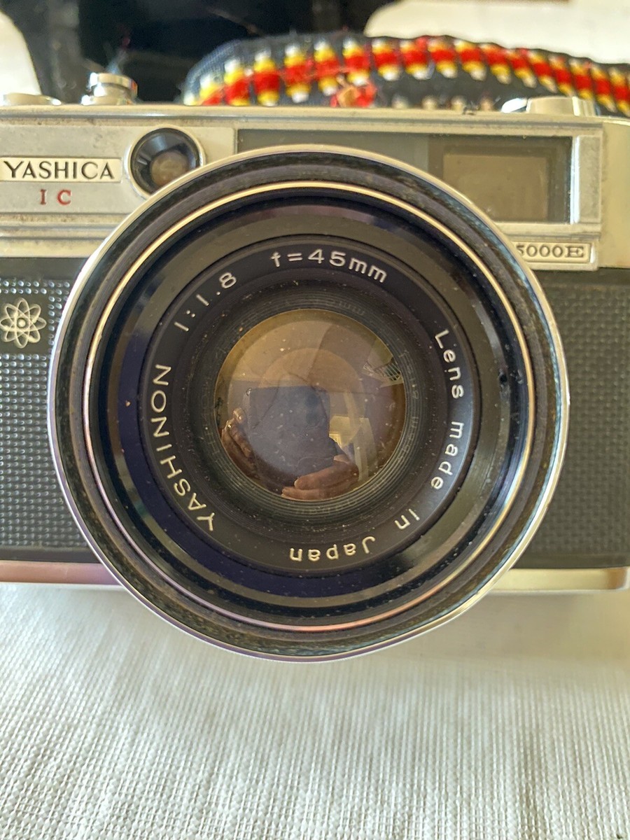 Preowned Vintage Yashica 1C Lynx 5000E 35mm Film Camera Untested