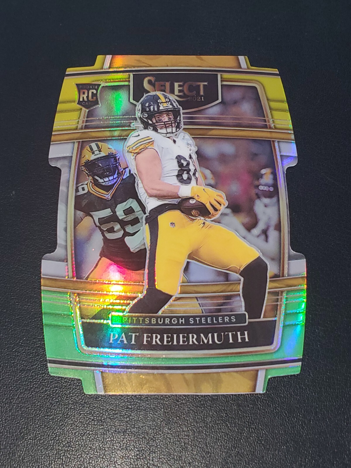2021 Panini Select Pat Freiermuth RC Concourse Die Cut Green & Yellow Prizm #59
