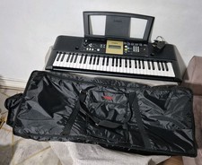 Yamaha YPT-220 61 Keys Electronic Keyboard 100 Preset Songs 32 Note Polyphony