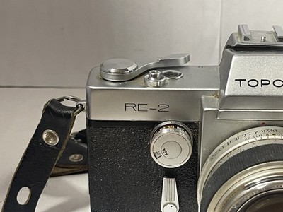 Vintage TOPCON RE-2 SLR Camera w/ RE Auto-Topcor I:1.8 f = 5.8cm