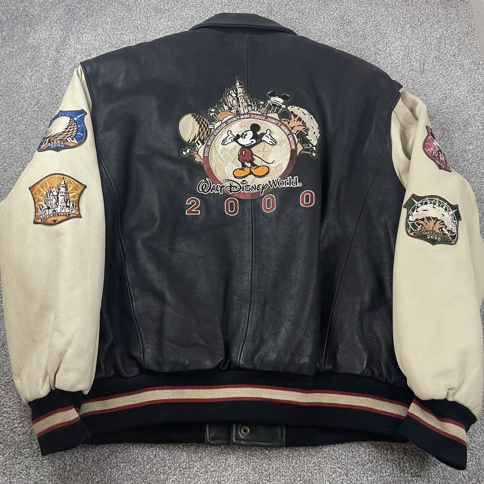 Vintage 2000 Walt Disney World Leather Varsity Bomber Jacket Member Patches Sz L - product detail image 1