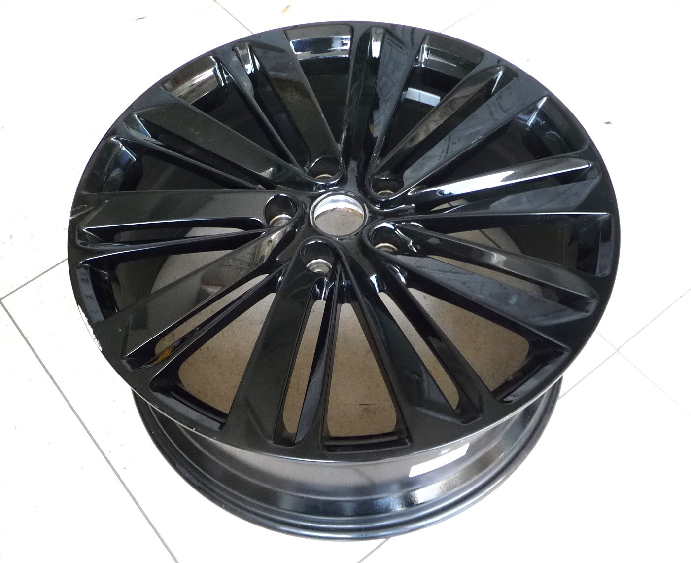 2019-2024 Bentley Continental GT GTC Front Black Rim 9.5JX22H2 ET71 3SA601025AS