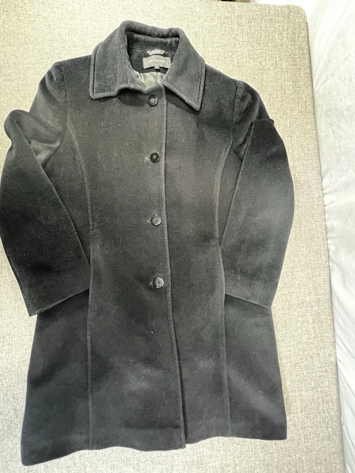 Jones New York Women’s Classic Wool / Angora Coat Single Breasted Size 14 NICE - Image 4 of 4