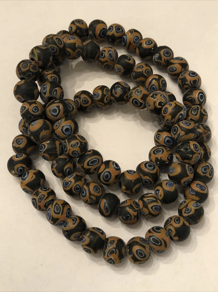 Largo 32" Vintage Negro Óxido Azul Blanco Arte Arte Vidrio Fundido Cuentas Comercio Hilo Foto 3 de 4