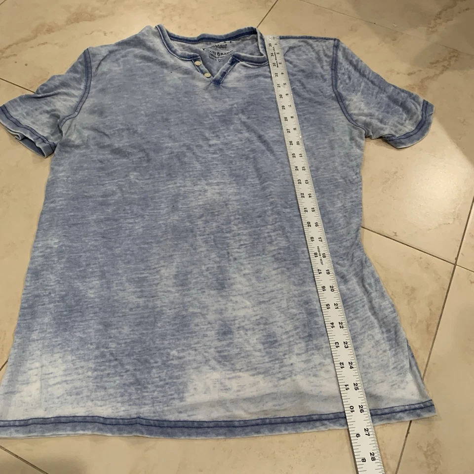 Camiseta Pullover Lucky Brand Venice Burnout Henley Para Hombre Mediana Manga Corta Camiseta Foto 3 de 4