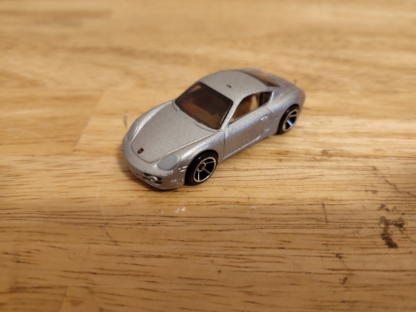 Hot Wheels Porsche Cayman S 2007 New Models #K6164 Metalflake Silver Display