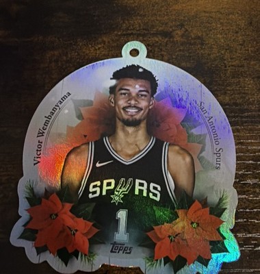 2025-26 Topps Holiday - Oversized Ornaments Die-Cuts Victor