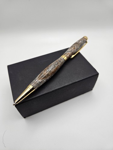 Hand Turned Unique Swirl Acrylic Pen - Picture 5 of 5