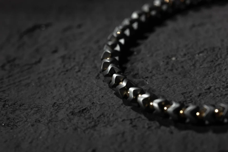 Pulsera de moda de fuerza con cuentas de piedra de hematita natural para hombre regalo Foto 4 de 4