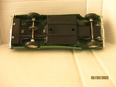 1961 LINCOLN CONTINENTAL 4 DOOR. 1/25 scale PROMO FRICTION