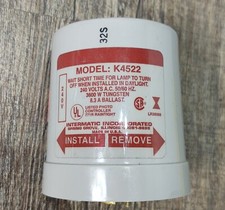 Intermatic Photo Control 240v 3-prong Locking-type Plug Connections K4522