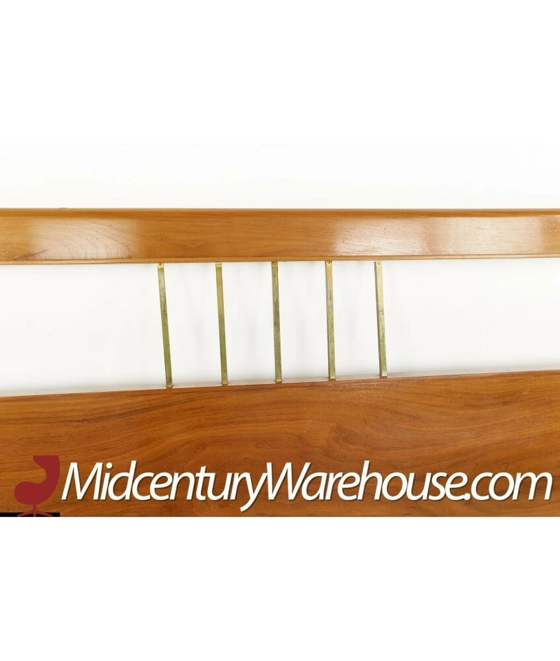 Cabecero King Mid Century de nogal y latón Foto 4 de 4