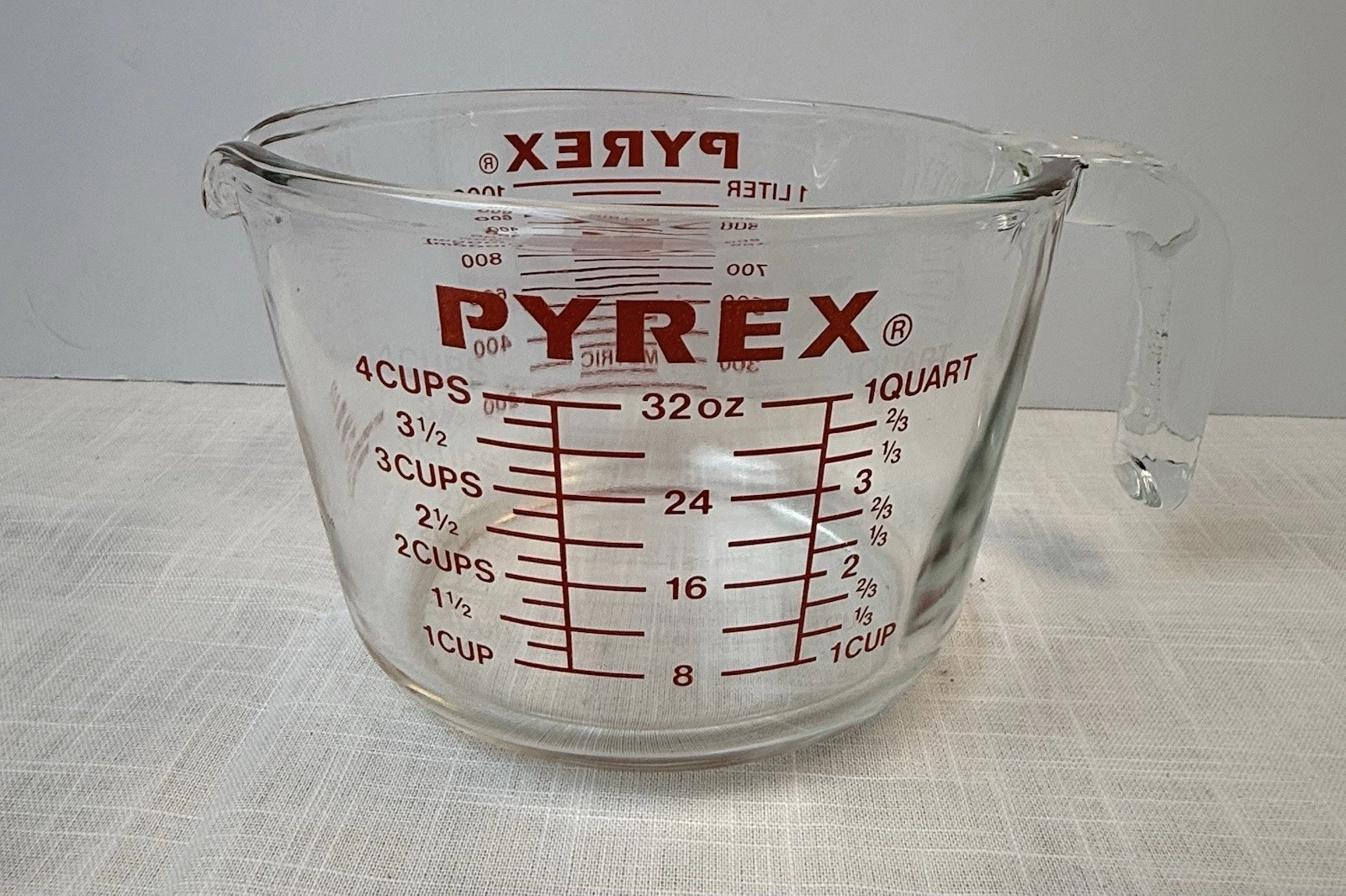 Vintage Pyrex 1 Quart Measuring Cup 4 Cup 32 oz Red Lettering Made in USA #532