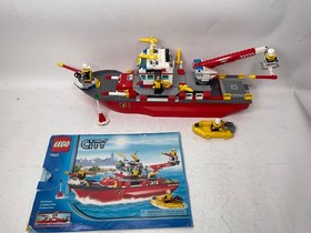 LEGO CITY: Fire Boat (7207) | Pre-Built
