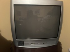 Magnavox 13" CRT TV 13MT1431/17 Retro Gaming Television TESTED Working
