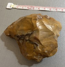 Silex préhistorique taillé Jaspe outil néolithique racloir grattoir biface Franc