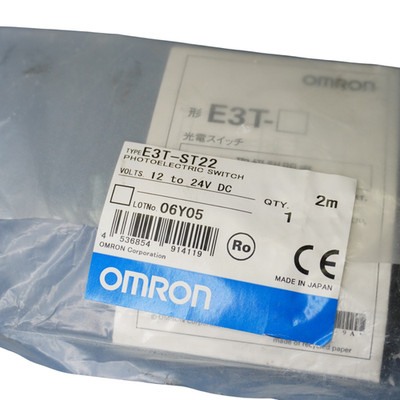 OMRON E3T-ST22 / E3TST22 PHOTOELECTRIC SWITCH - New in box