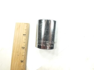 CRAFTSMAN TOOLS 1/2" DRIVE 1 1/16" SHALLOW 12 POINT SOCKET USA SAE G 47515