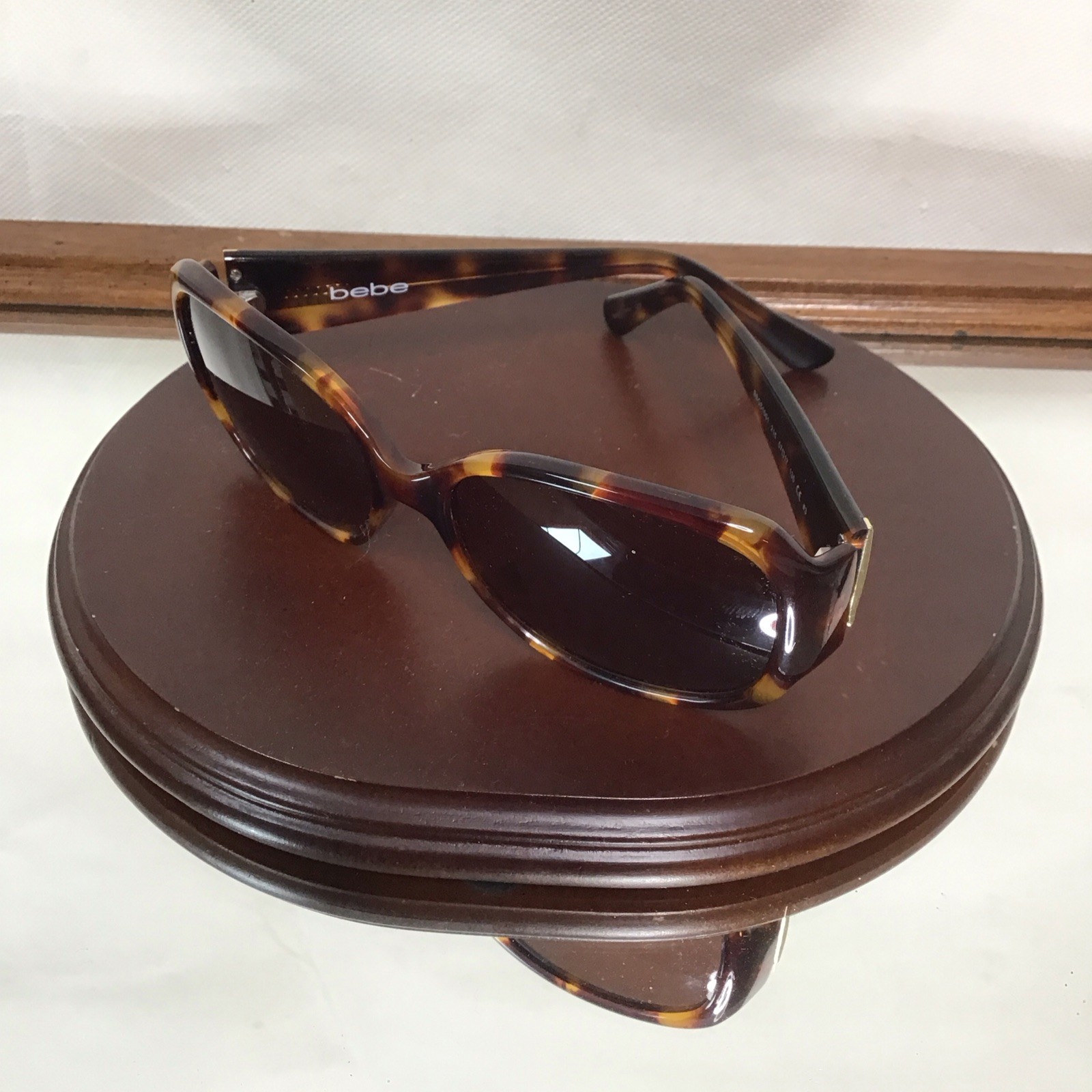 Bebe Appealing Ruby Red Turtle Shell Women’s Sung… - image 1