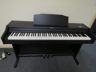 Roland Digital Piano RP401R With Spinet Style Case FREE Roland Digital Piano RP401R With Spinet Style Case FREE