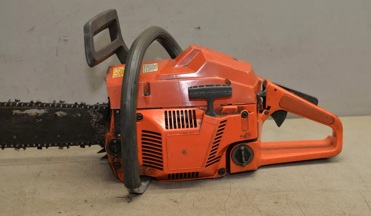 Husqvarna Model 55 vintage chainsaw collectible logging firewood saw tool G2
