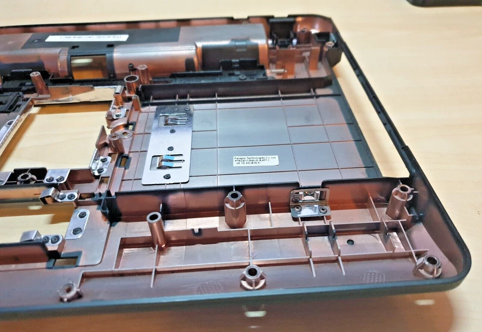 ✨ Original Acer Aspire 5532 Untergehäuse mit Abdeckung – Perfekte Passform ✨ - Bild 3 von 4