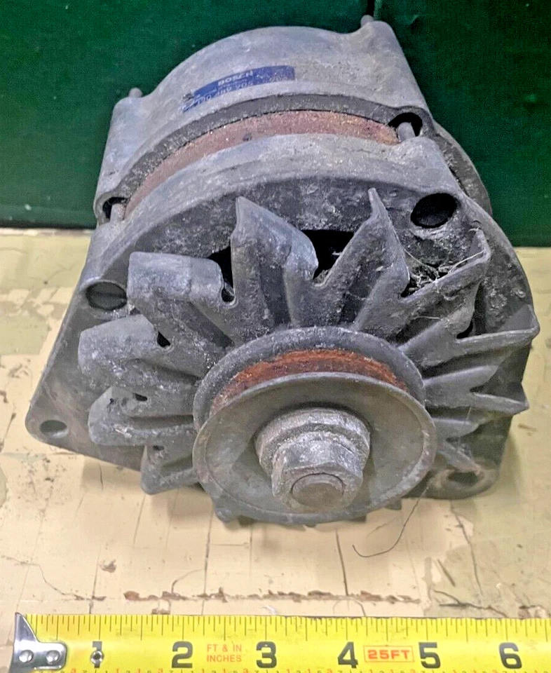 Bosch 0 120 489 905 906 65 Amp Alternator for Alfa Romeo GTV-6 - Image 2 of 4