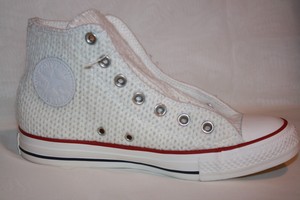 converse white crochet