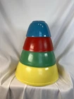 Vintage Pyrex Mixing Bowl Set Of 4 Primary Colors Yellow Green Red Blue Nesting
