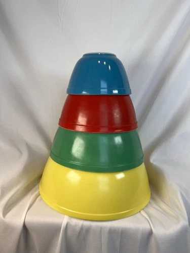 Vintage Pyrex Mixing Bowl Set Of 4 Primary Colors Yellow Green Red Blue Nesting