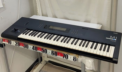 KORG M1 Music Workstation Synthesizer 61-Key MIDI w/ Hard Case Fully Functional
