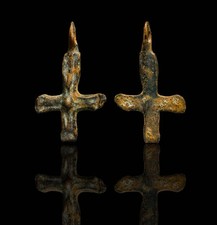 Colgante Cruz de Bronce Cruzado Medieval Cristo, Hallazgo de Jerusalén, Siglo 1100AD