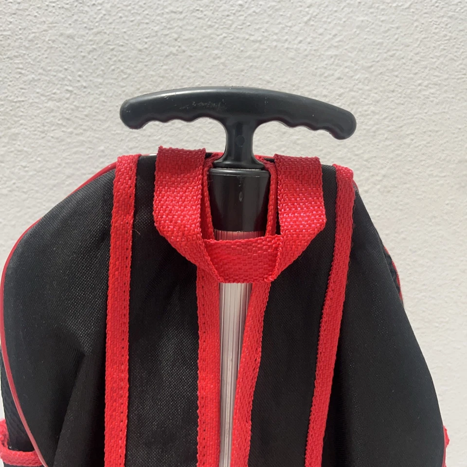 Mochila con ruedas del club de fútbol del FC Barcelona para niños o adultos Foto 4 de 4