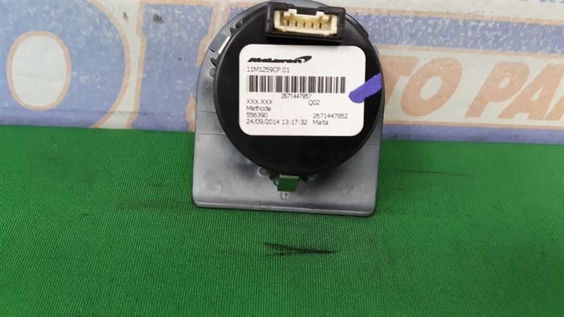 McLaren 650S 2015 Headlight switches Set