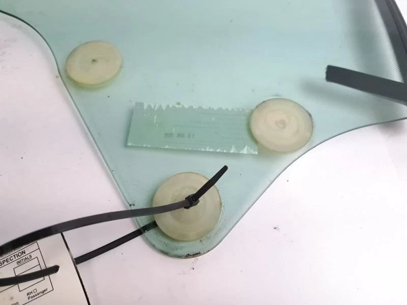 REAR PASSENGER DOOR GLASS fits VOLKSWAGEN EOS 2016 - Image 2 of 4