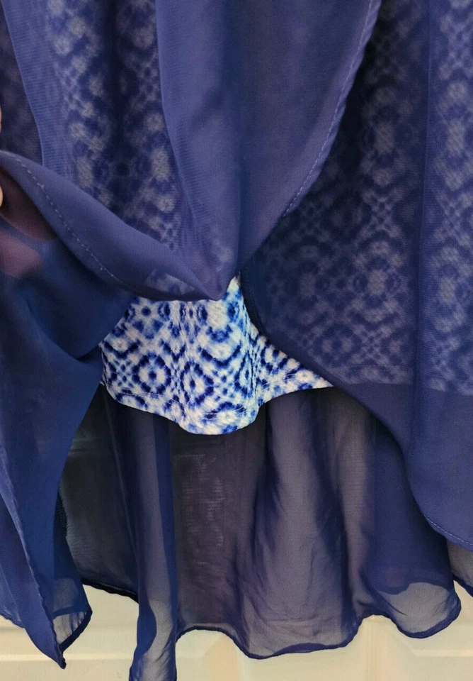 Vestido da moda Emily West feminino tamanho 8 chiffon alto baixo azul e branco forrado em excelente estado usado - Imagem 2 de 4