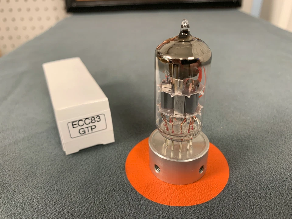 1X tubo de ranhura 12AX7 / ECC83 - Amplitrex verificado - devoluções de 30 dias - Imagem 2 de 3
