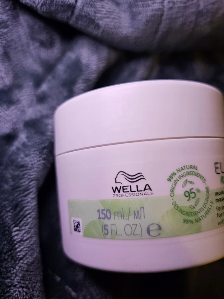 Mascarilla Renovadora Wella Elements Mascarilla Hidratante 95% Natural 5 OZ Foto 2 de 4