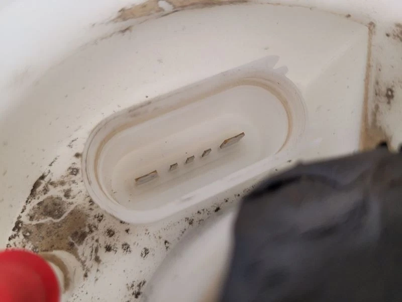 2009-2012 AUDI Q5 2,0 л топливный насос в сборе бак смонтирован 09-12 8R0919051C - Изображение 3 из 4