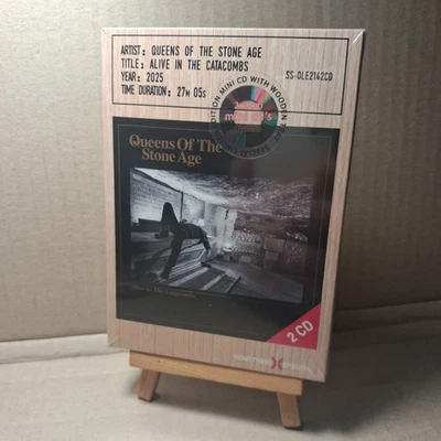 Queens Of The Stone Age - Alive In The Catacombs (Single) (Wood Box, 2x mini CD) - Photo 1/3