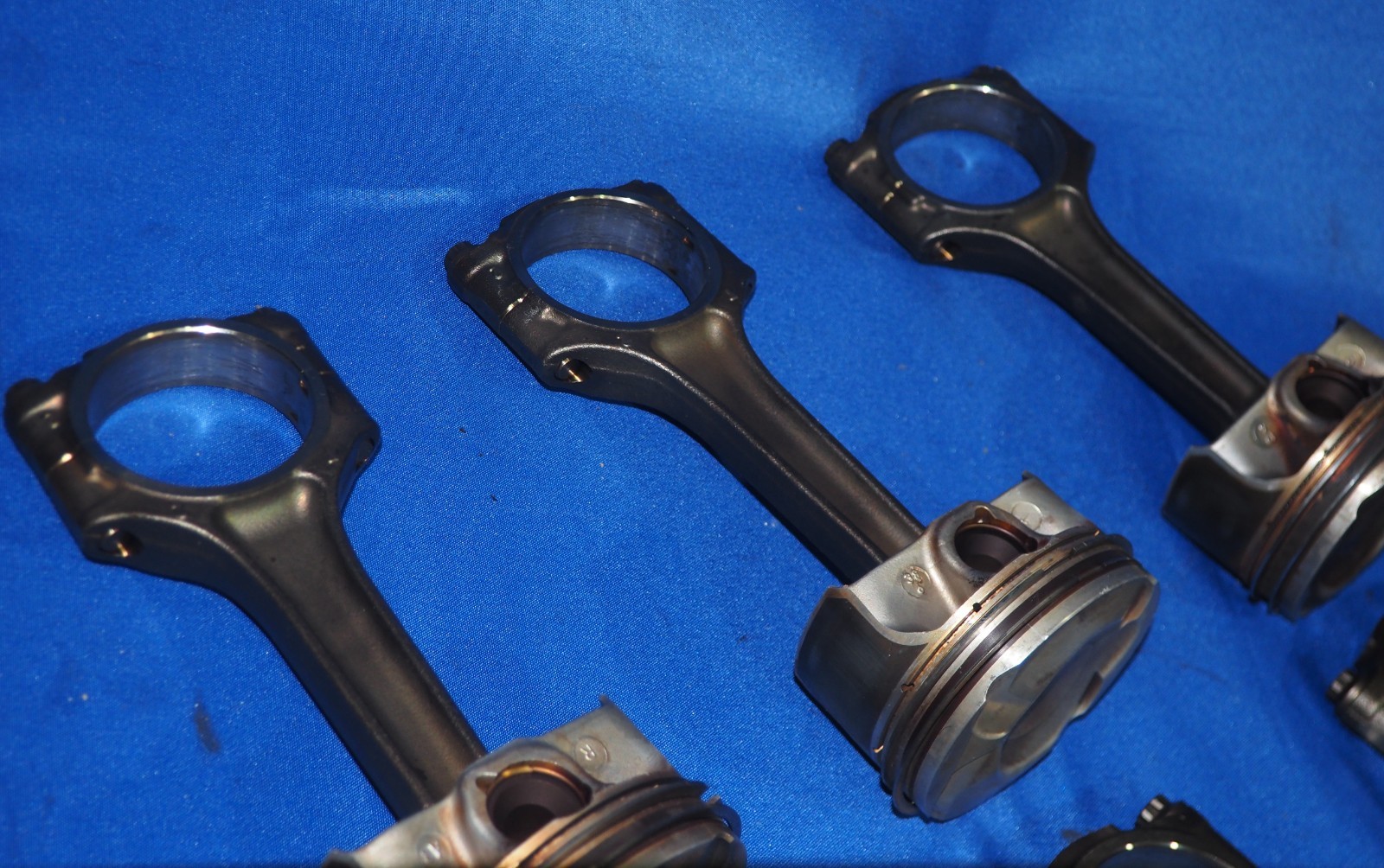 Maserati Ghibli 2017-2023 Rods Set P/N 326368
