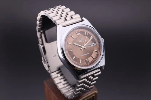 Vintage Seiko 5  Automatic 6309A Men's Wrist Watch, Day / Date- Japan Made