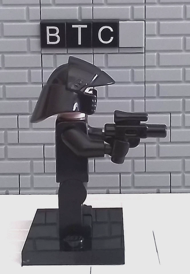 LEGO Star Wars Episode VIII 75190 First Order Shuttle Pilot Minifigure! - Image 4 of 4