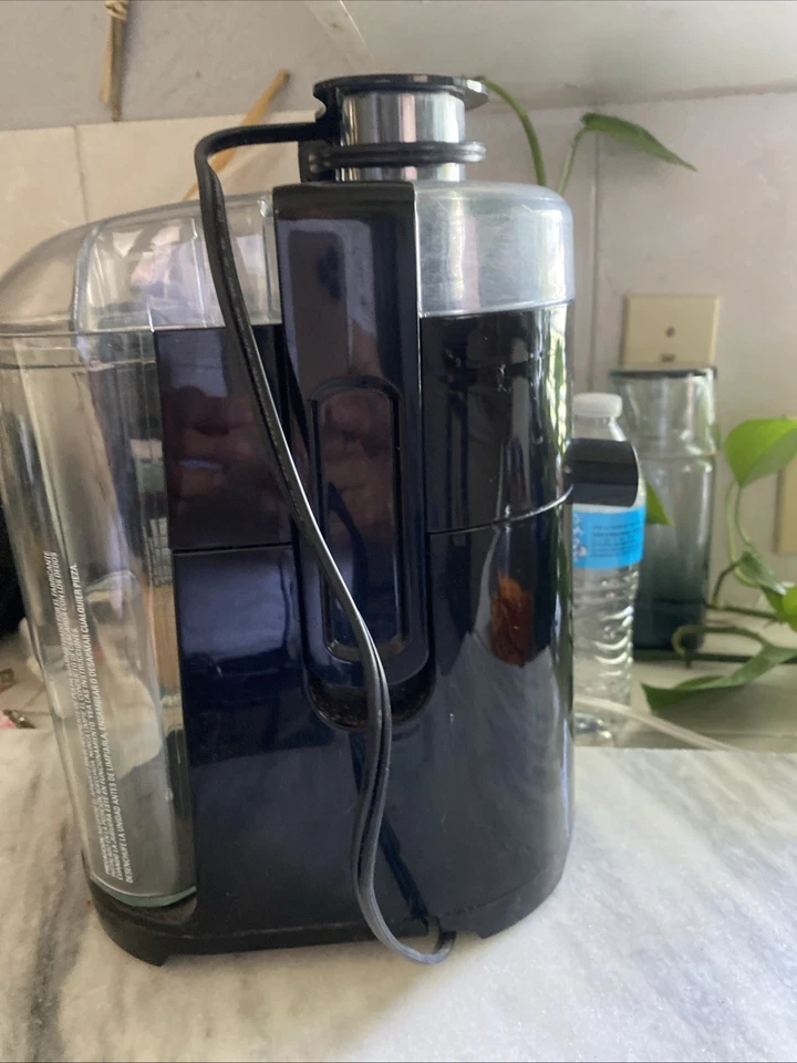 电动果汁萃取器和蔬菜搅拌机挤压机榨汁机 B&D — 第 2/4 张图片