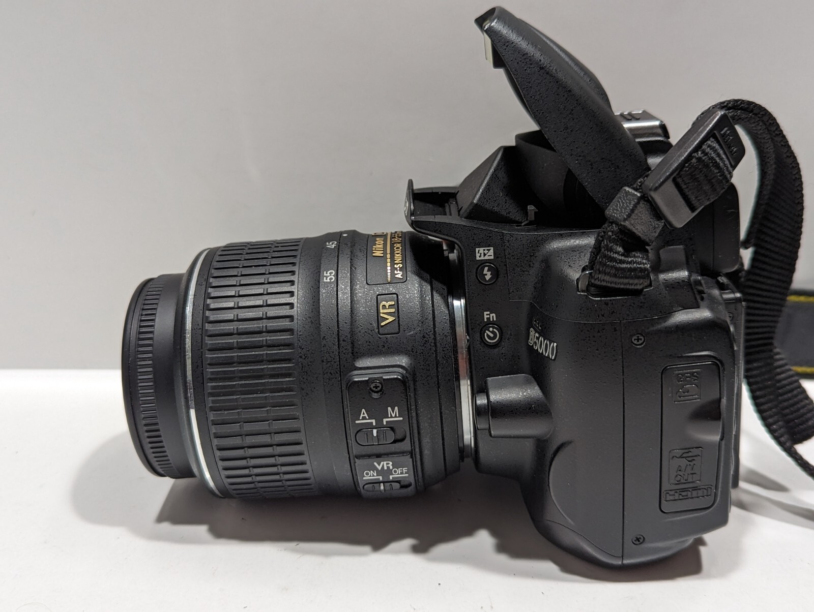 Nikon D5000 Digital SLR Camera With 18-55mm VR Lens Kit (12.3MP) 2.7 Inch LCD | Amazon Price Tracker / Tracking, Amazon Price History Charts, Amazon Price Watches, Amazon Price Drop Alerts