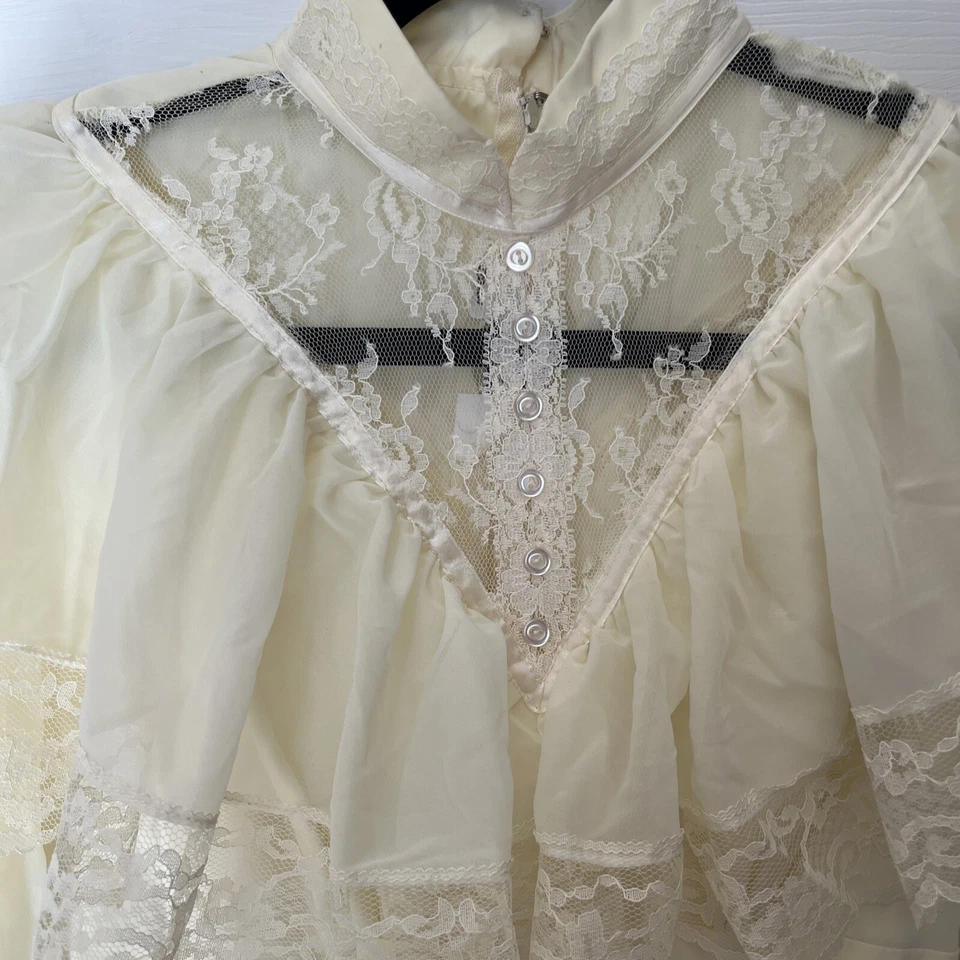 Maxi vestido de novia Montgomery Ward años 70 pradera vintage blanco roto amarillo pequeño Foto 4 de 4