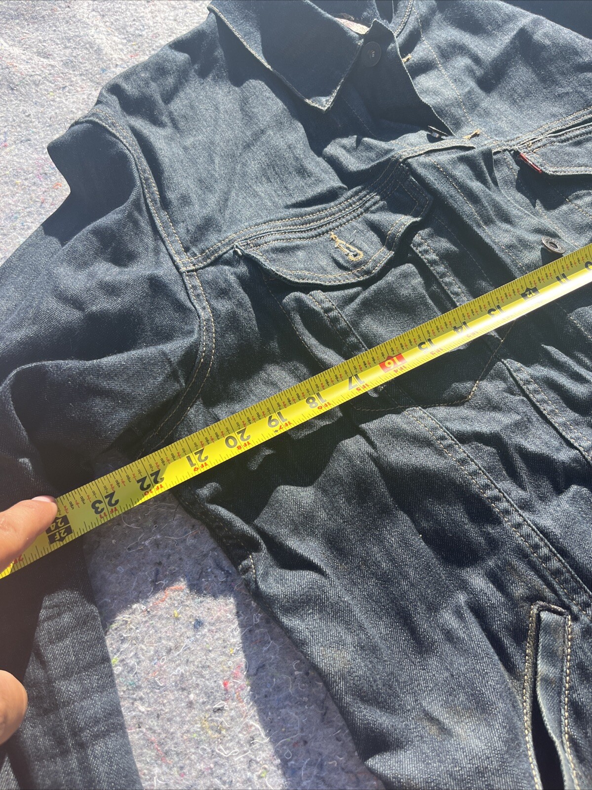 Levi’s Denim Jean Jacket XL 98% Cotton Button Down Pockets Trucker Dark Blue Xl thumbnail 13