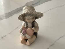 Kim Anderson Pretty As A Picture You've Captured My Heart Figurine #201685