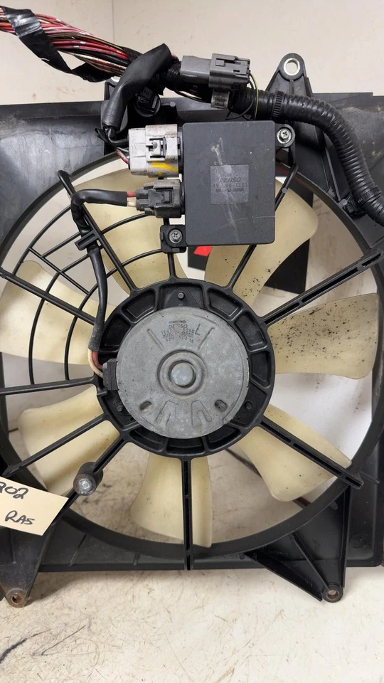 2007-2009 MAZDA CX-7 ELECTRIC COOLING MOTOR FAN ASSEMBLY Foto 3 de 4