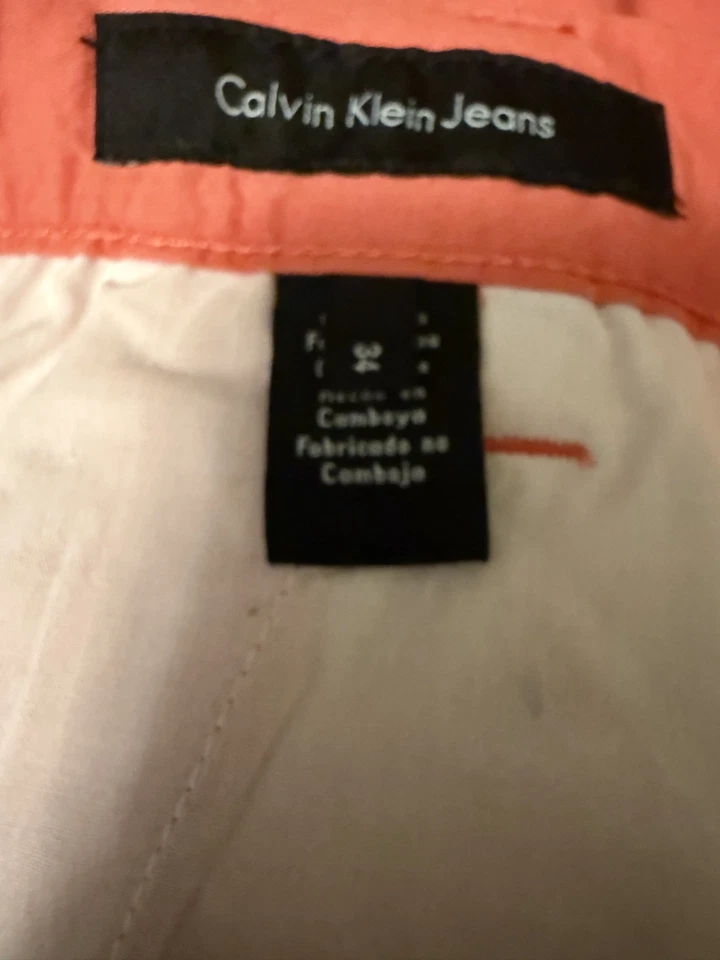 Pantalones Cortos Chinos Calvin Klein Para Hombre 34 Cinturón Frente Plano 9” Entrepierna Coral NUEVO CON ETIQUETAS Foto 4 de 4